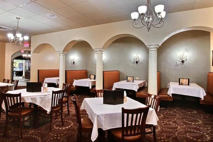 Dining 46 of 56